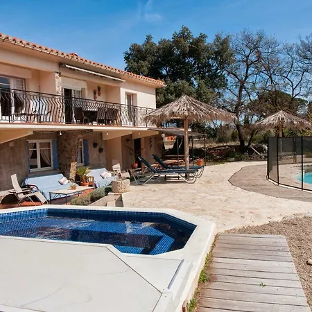 Mimosa Villa *