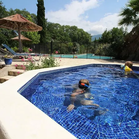 Mimosa Villa